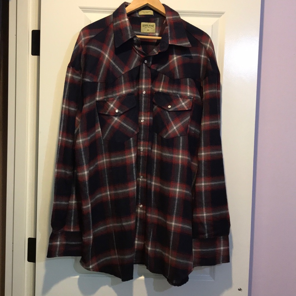 Rustic Ridge - Long-sleeved Flannel